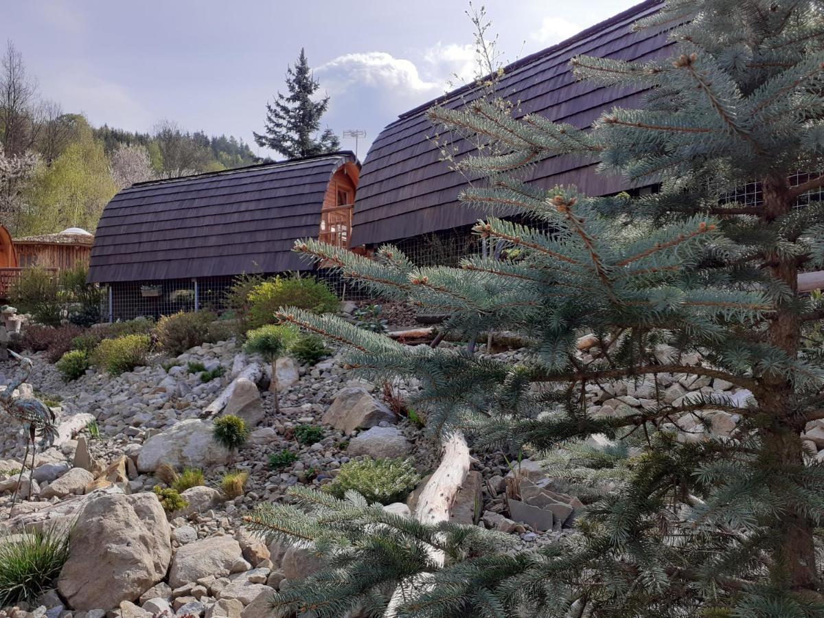 Penzion V Hluboke A Department Glamp Vsetín Exterior foto